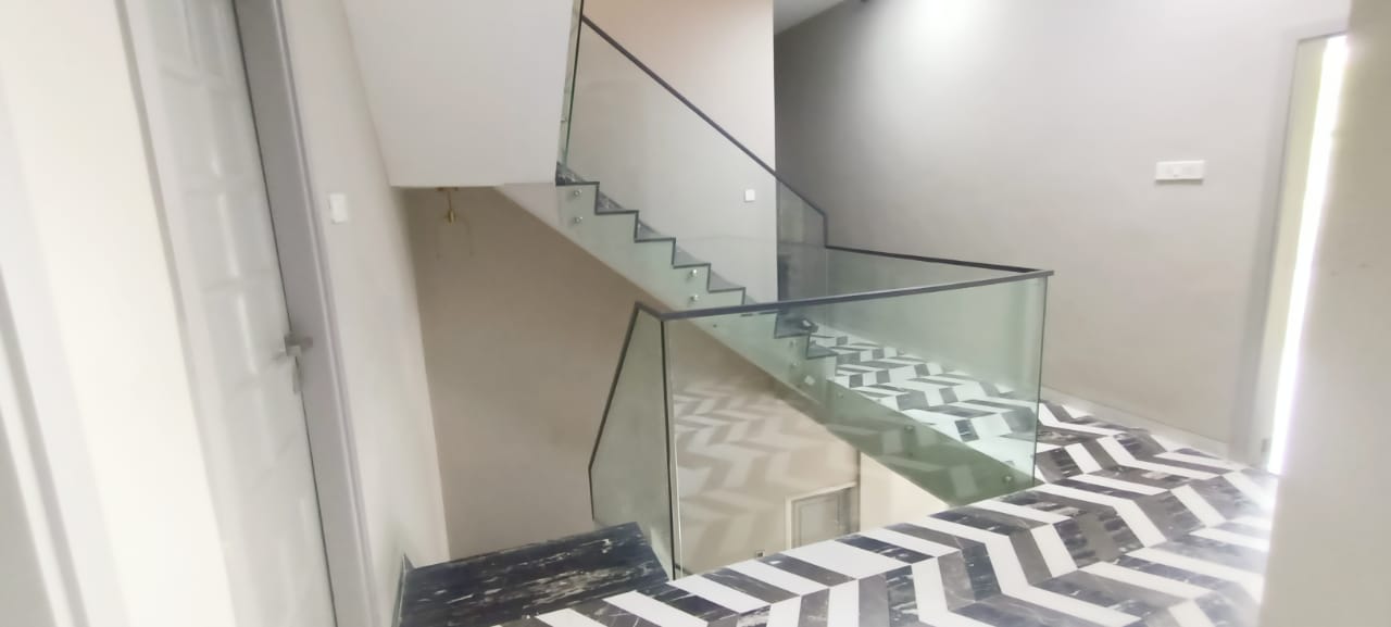 Aluminium Glass Reling Work