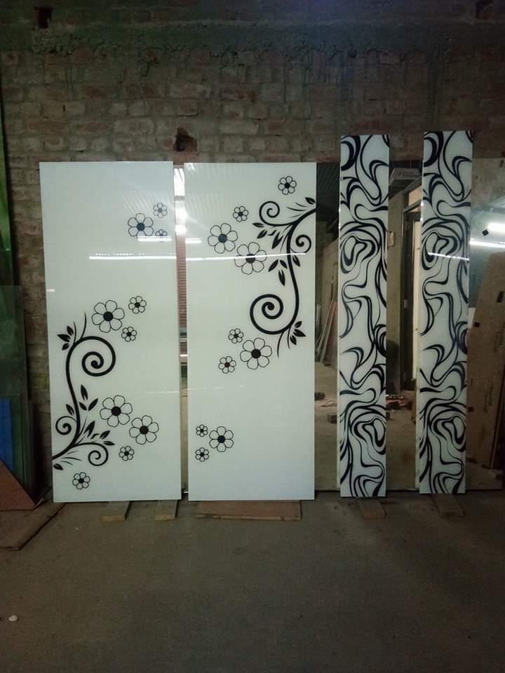 Glass Design & Backpainted Glass Work