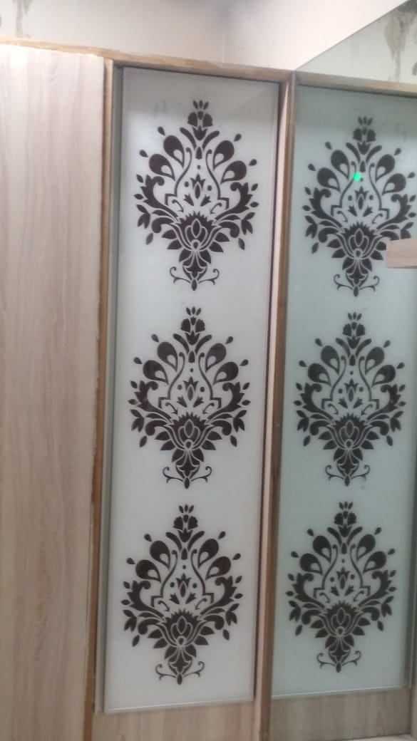 Glass Design & Backpainted Glass Work